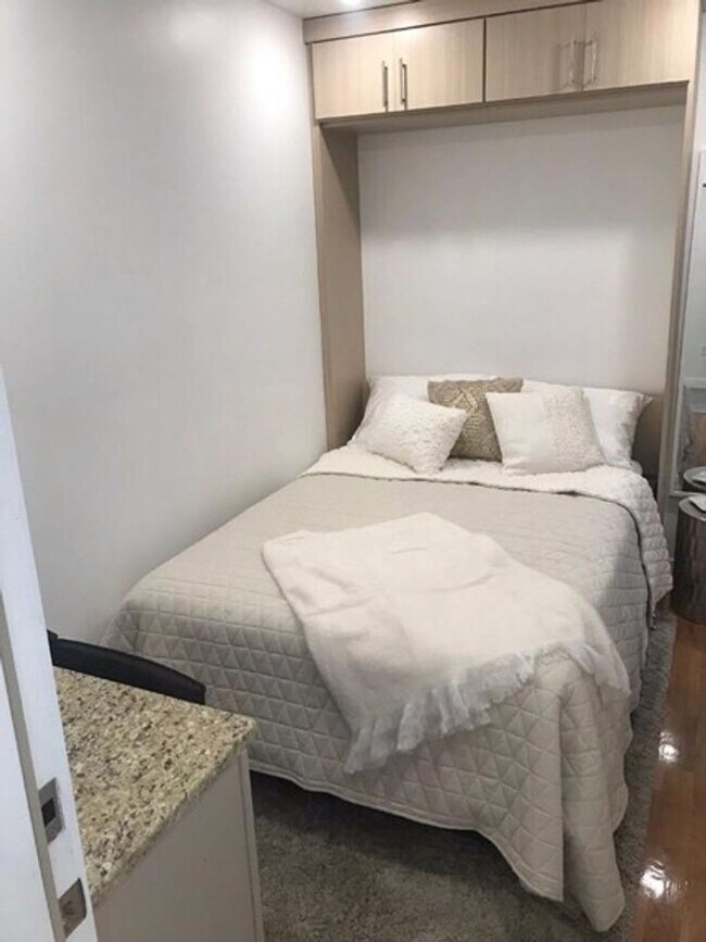 Building Photo - CHELSEA / BOSTON FULLY FURNISHED LUXURY STUDIO-- 1 MILE TO LOGAN!!