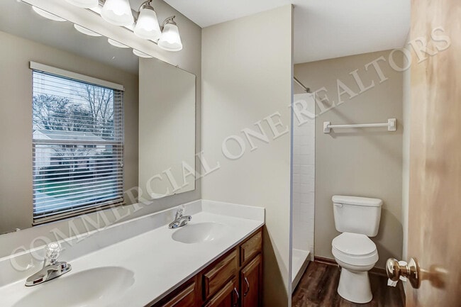 Building Photo - Beautiful 4 Bedroom Home near Mill Run