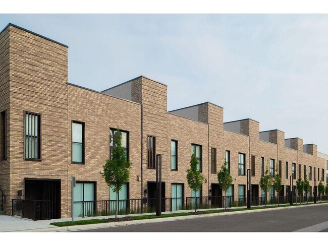 Building Photo - 262 West Dr
