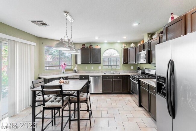 Building Photo - 1216 Olvera Way