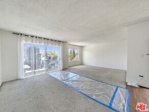 Building Photo - 440 Raymond Ave