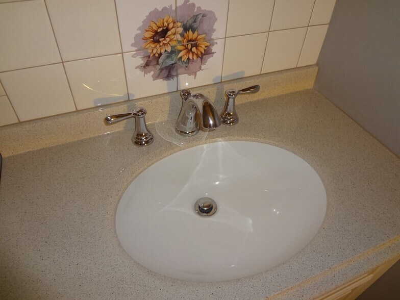 Building Photo - 2863 N Fratney St