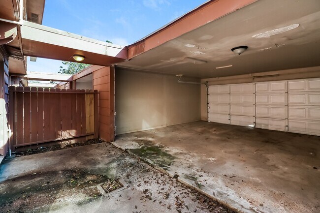 Building Photo - 3003 Falk Ct