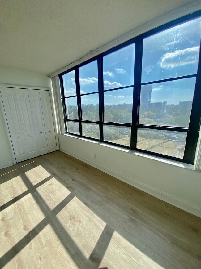 Building Photo - 500 Three Islands Blvd