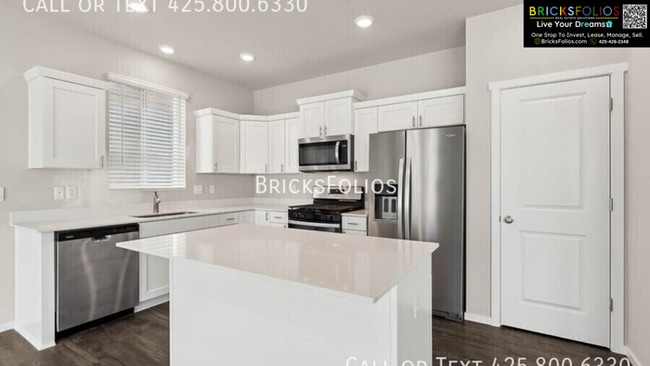 Building Photo - Welcome home to The Berkshire in the heart of Port Orchard