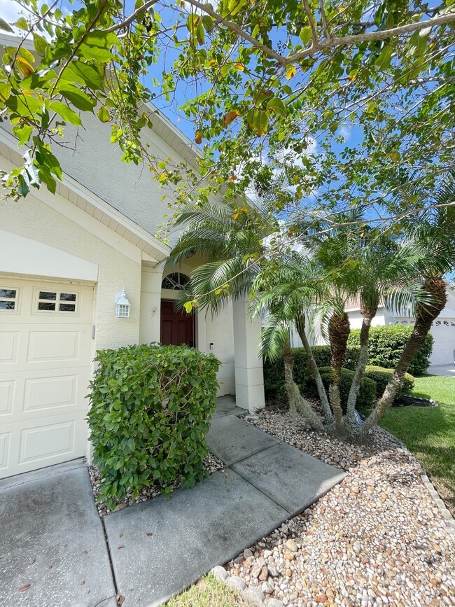 Building Photo - 27009 Arrowbrook Way