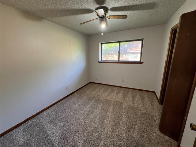 Building Photo - 411 W Pelton St