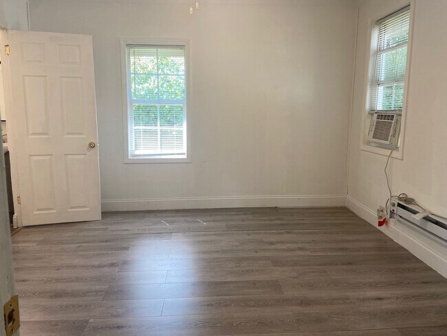 Building Photo - Single Family Home in Branson