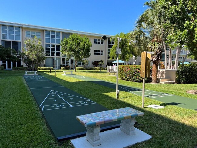 Building Photo - 1481 S Ocean Blvd