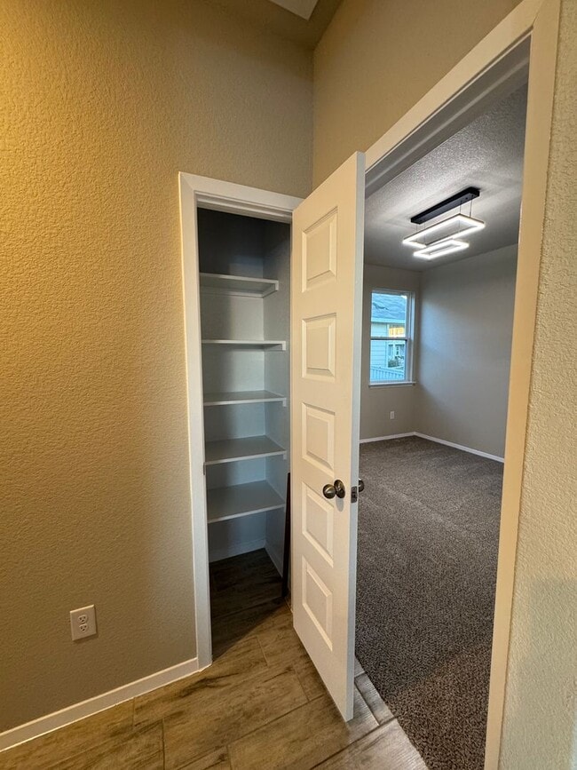 Building Photo - Bright & Spacious 3 Bedroom Home with Garage in Kyle