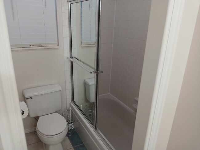 Building Photo - 571 E 5400 S