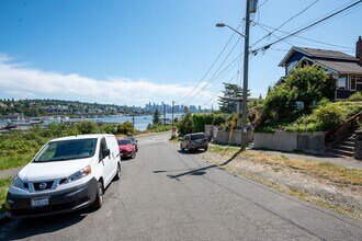 Building Photo - Old World Charm with Views of Lake Union!