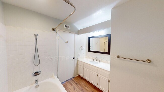Building Photo - Beautiful 2 Primary Bedroom in Turtle Rock...