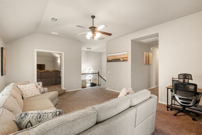 Building Photo - Fully Furnished Home in South Grand Prairi...