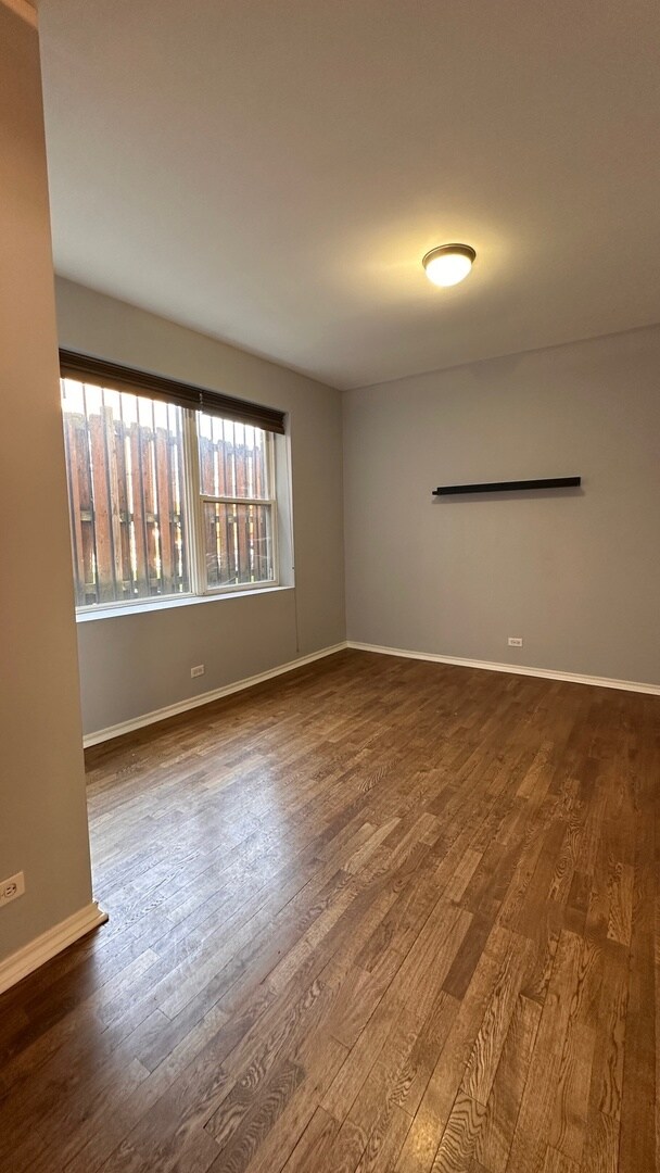 Building Photo - 4917 N Avers Ave