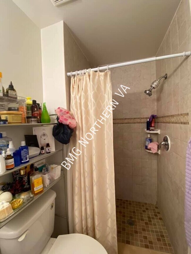 Building Photo - 3866 Manzanita Pl
