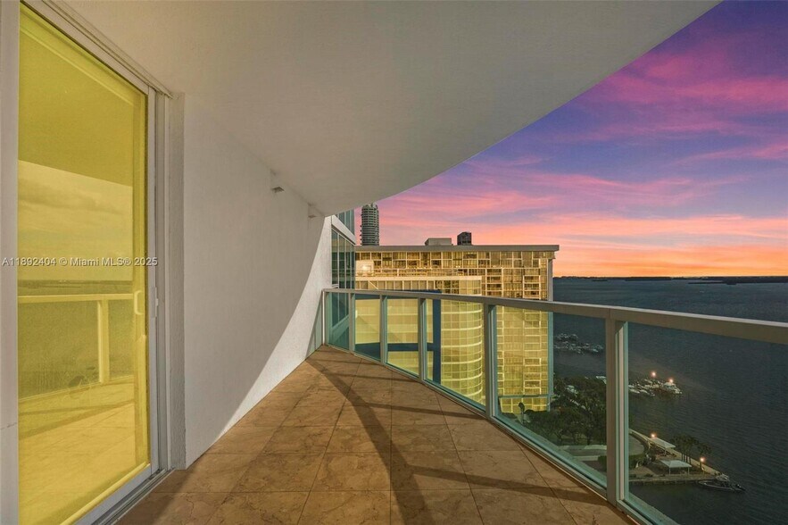 Building Photo - 2101 Brickell Ave