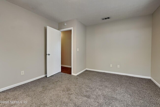 Building Photo - 2804 Canyon Ct