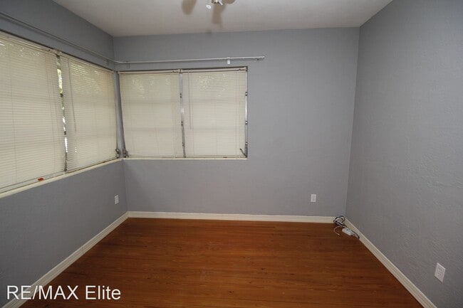 Building Photo - 3 br, 2 bath House - 2108 Oak St