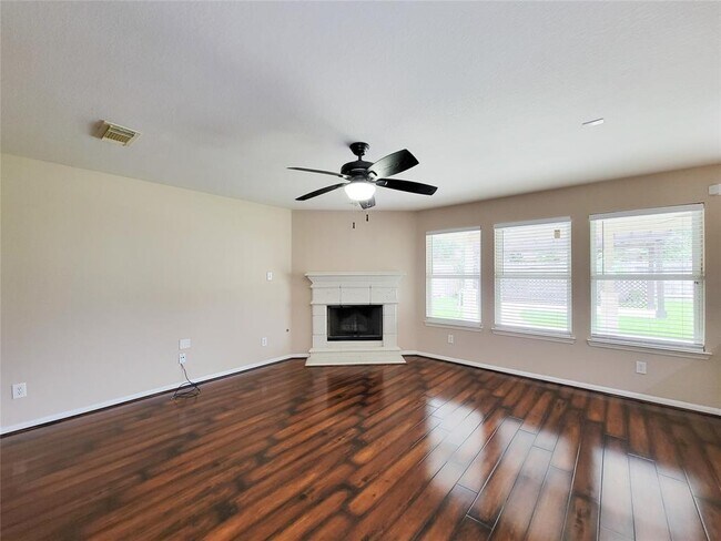Building Photo - 21123 Amber Crossing Dr