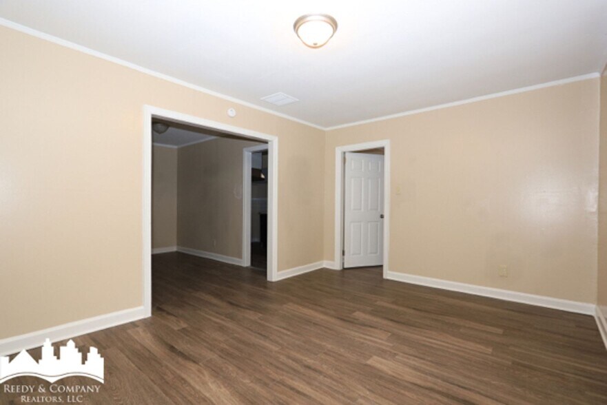 Building Photo - 965 Dillworth St