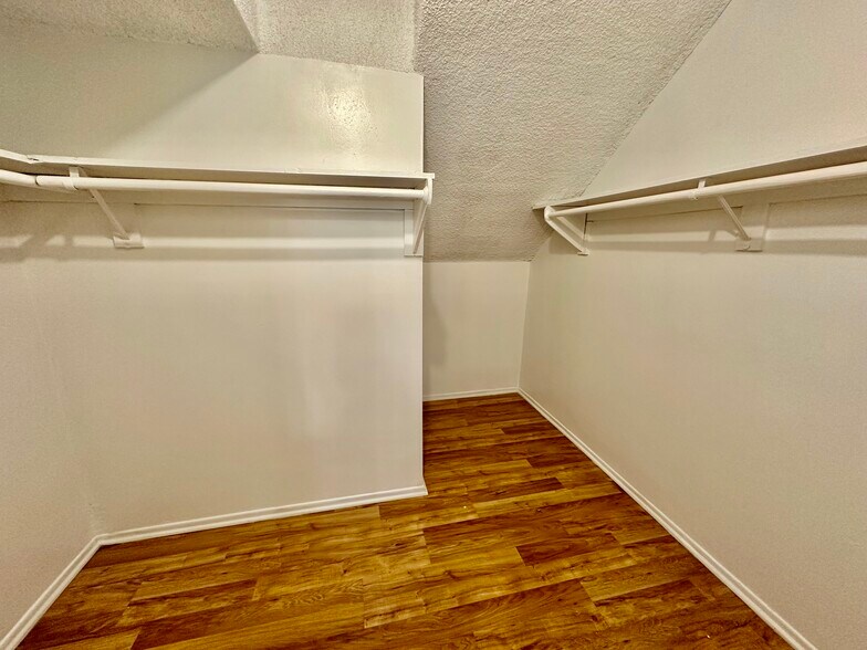 Building Photo - 4325 Dixie Canyon Ave
