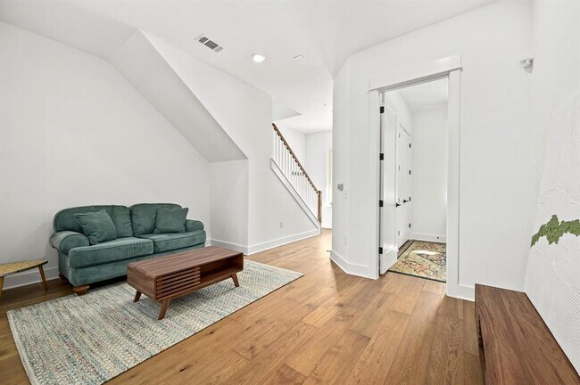 Building Photo - 4202 Taniguchi St