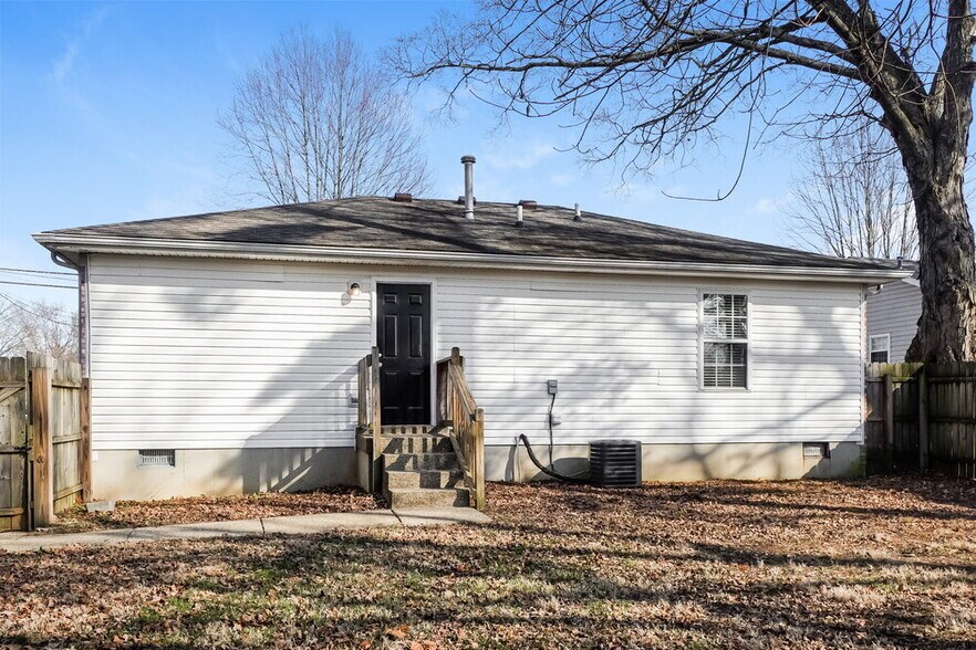 Building Photo - 5510 Littleridge Dr