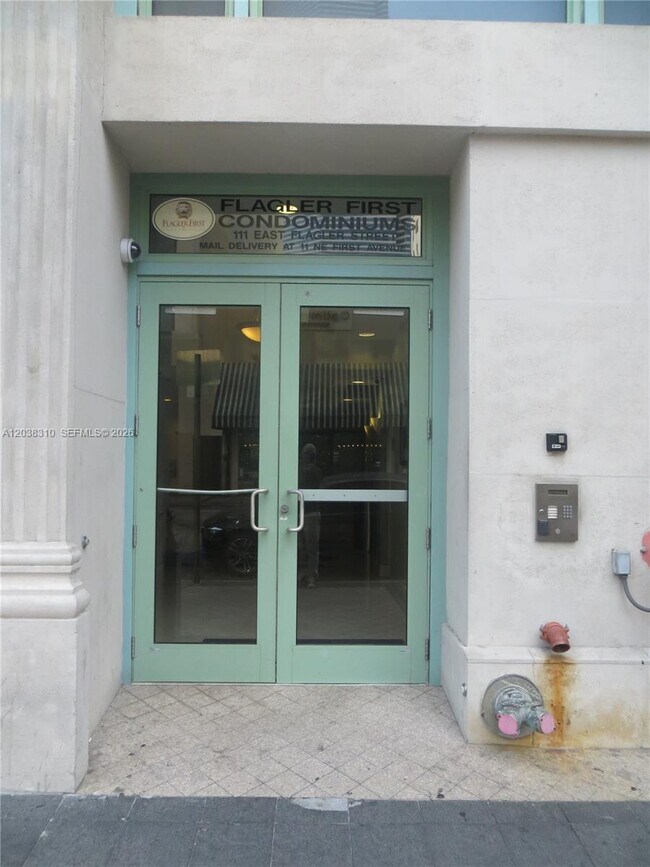 Building Photo - 111 E Flagler St