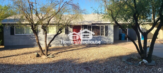 Building Photo - 1002 E Griswold Rd