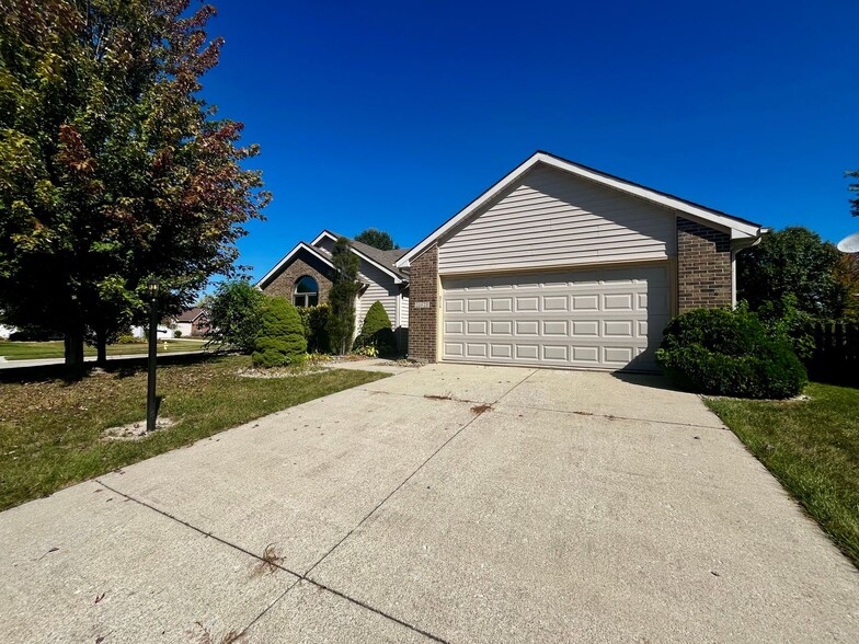 Building Photo - 10628 Yorktowne Pl