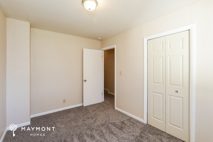 Building Photo - 4704 Kensington Ave