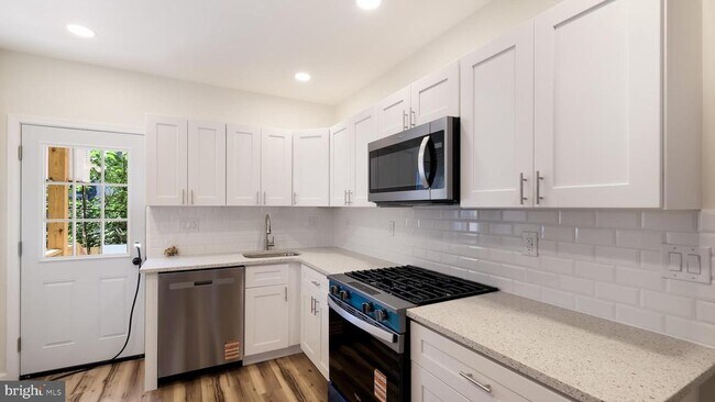 Building Photo - 5058 Hoopes St