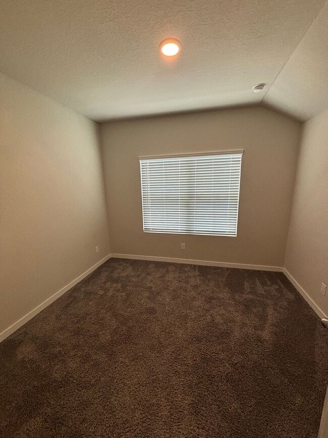 Building Photo - Luxury Townhome in Stadium Pointe NW San Antonio