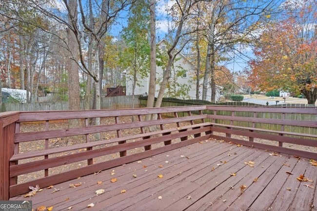 Building Photo - 16 Valleyside Dr