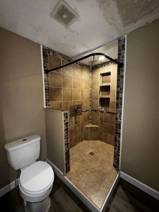 Building Photo - Cozy & Private 2-Bedroom Duplex Rental in Ocala