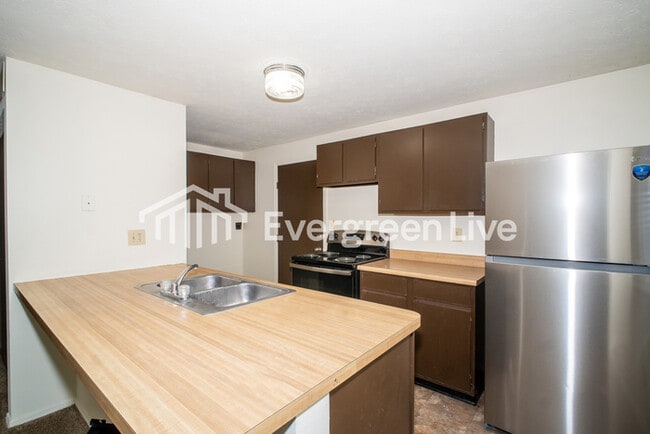 Building Photo - 8209 Mount Washington Dr