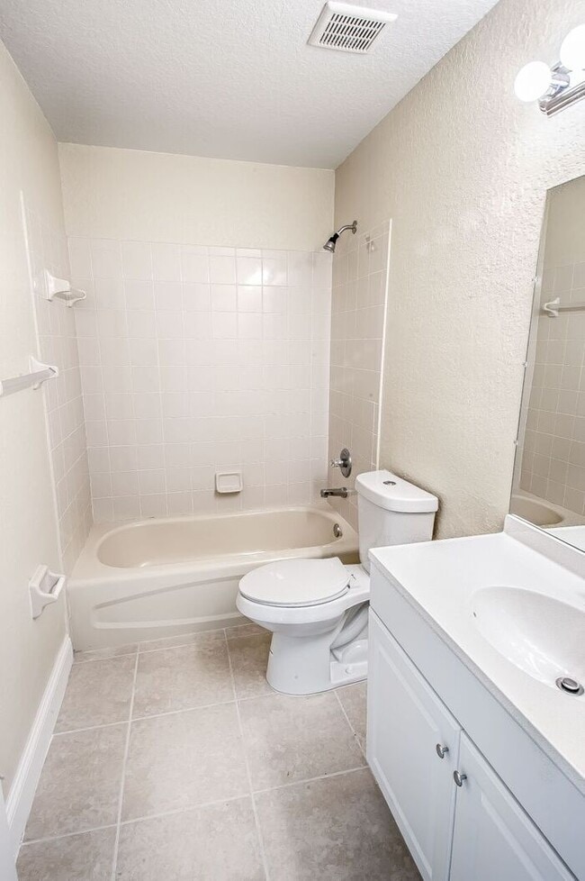 Building Photo - 6553 Shepherd Oaks St