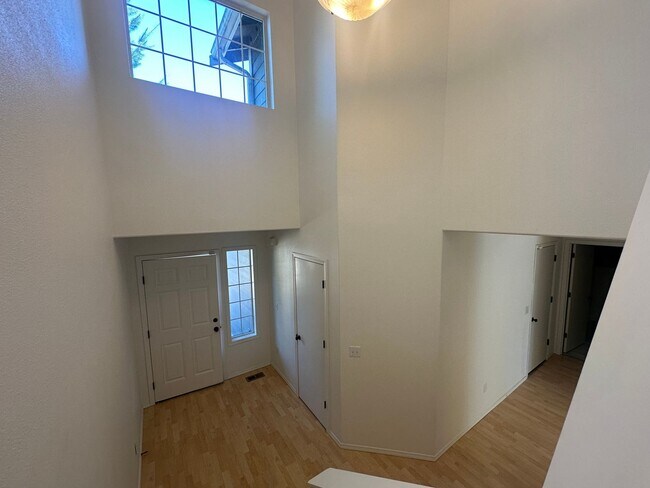 Building Photo - Charming 3-Bedroom Home in Autumn Hill – A...