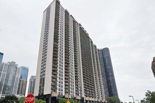 Building Photo - 400 E Randolph St