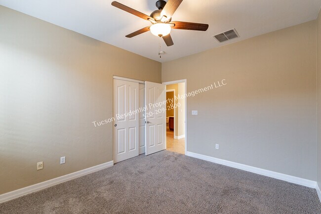 Building Photo - 799 West Camino Tunera