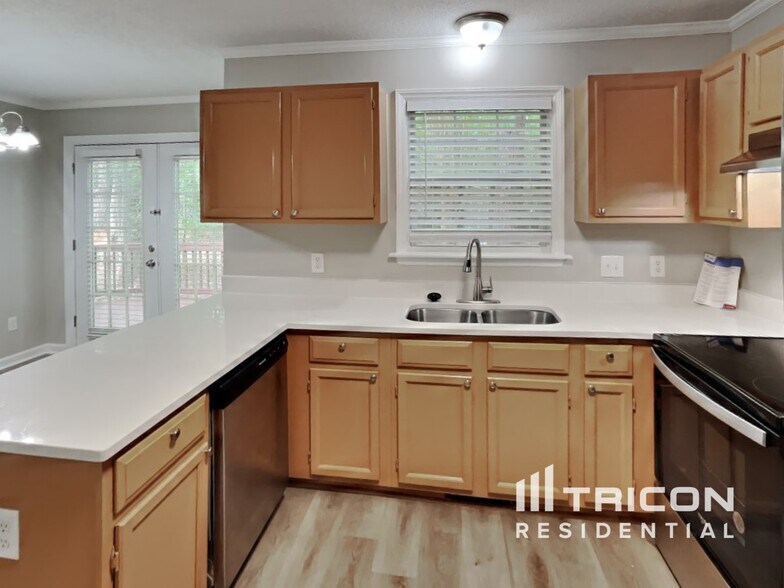 Building Photo - 1219 Azalea Dr