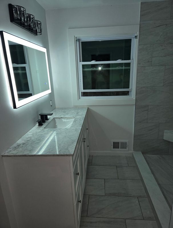 Building Photo - 1734 Cahoon St SW