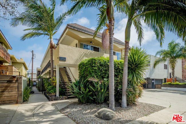 Primary Photo - 12726 Caswell Ave
