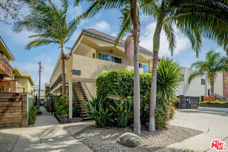 Building Photo - 12726 Caswell Ave