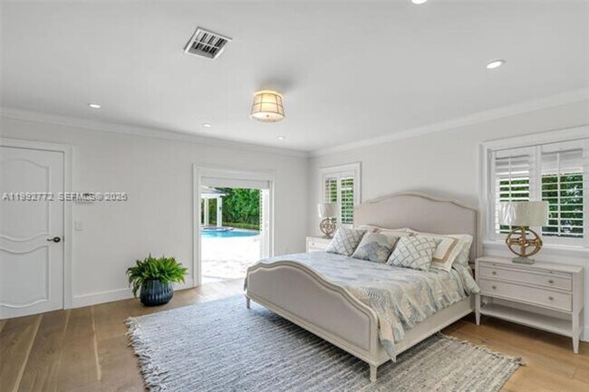 Building Photo - 1550 Taragona Dr