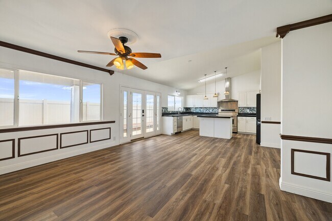 Building Photo - 3 bed plus Office room, 3 bathroom single family house.