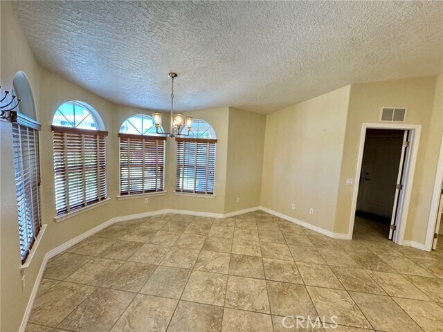 Building Photo - 18015 Wildwood Dr