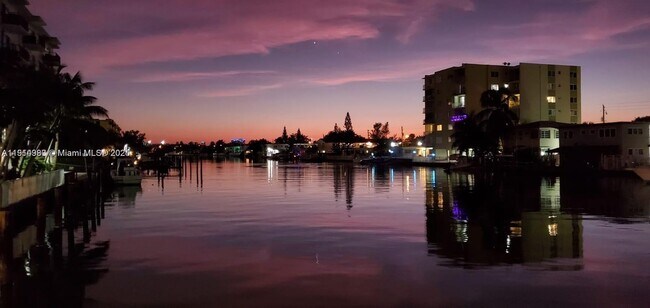 Building Photo - 8001 Crespi Blvd