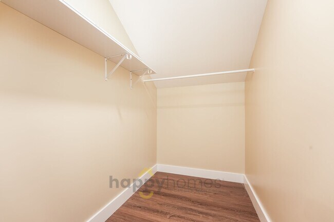 Building Photo - 2 Bed 2 Bath on Johns Island